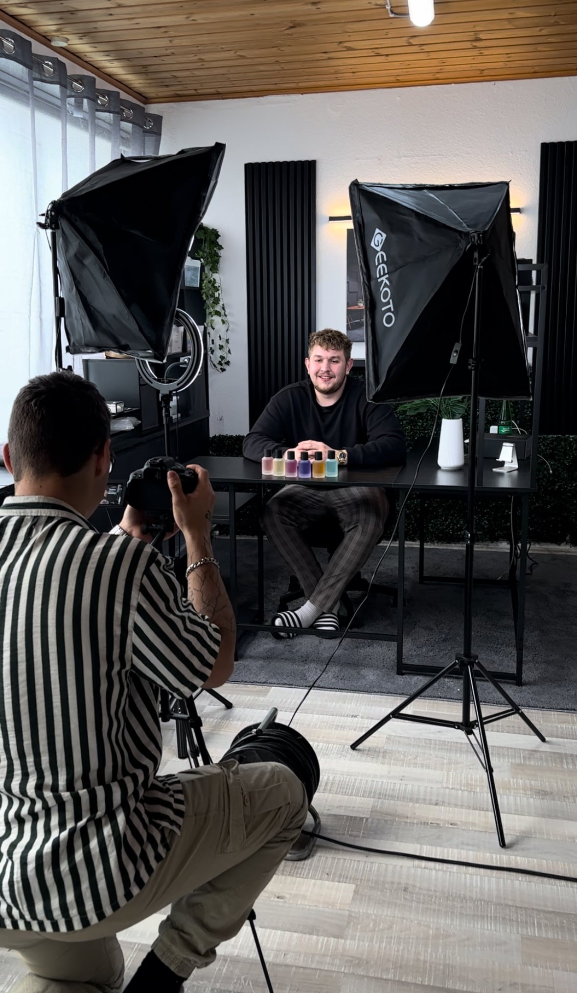 Hinter den Kulissen eines Fotoshootings von Pure Parfums - Entdecken Sie die Magie hinter unseren Bildern